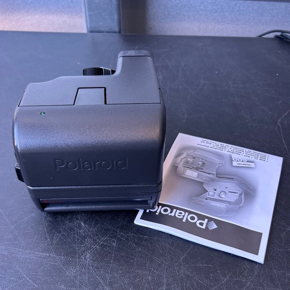 Polaroid 600 OneStep Camera Vintage Y2K Retro Tech Instant Film w Box Manual